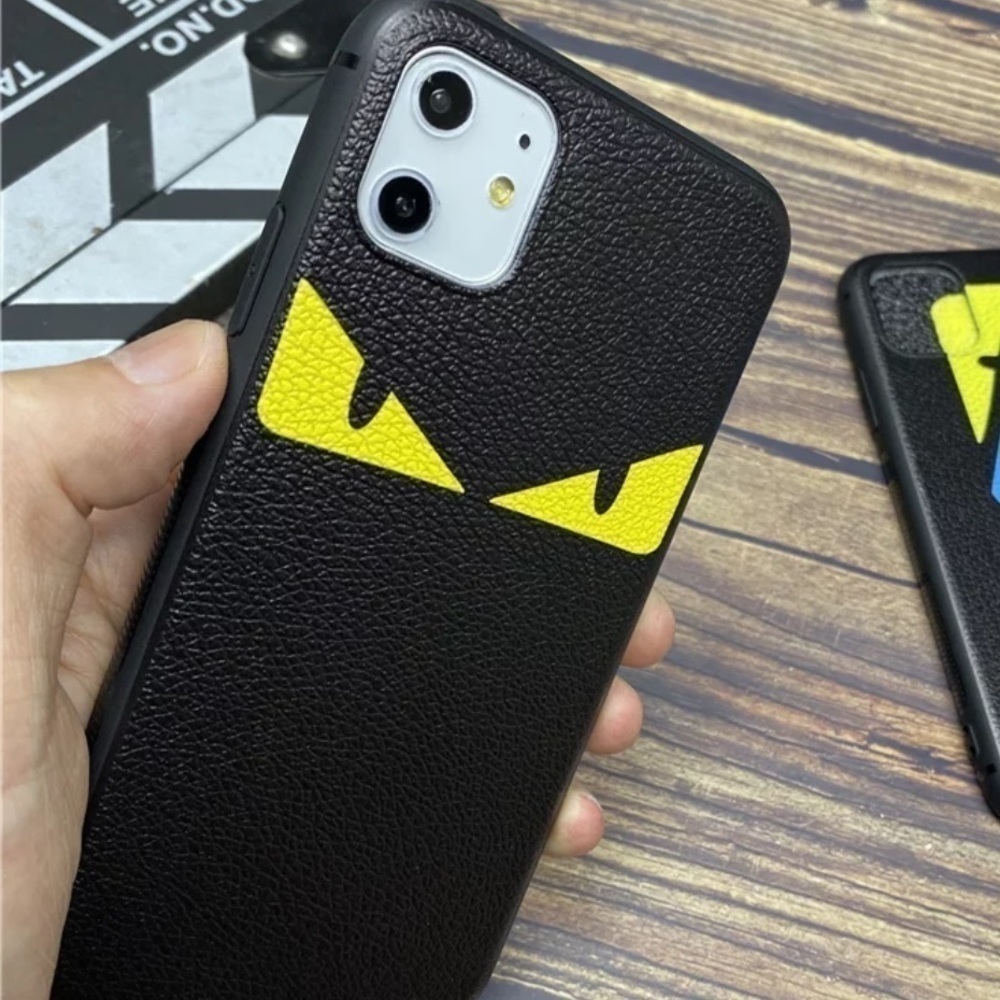 YELLOW EYES Iphone 11 Pro Matte Black Case
